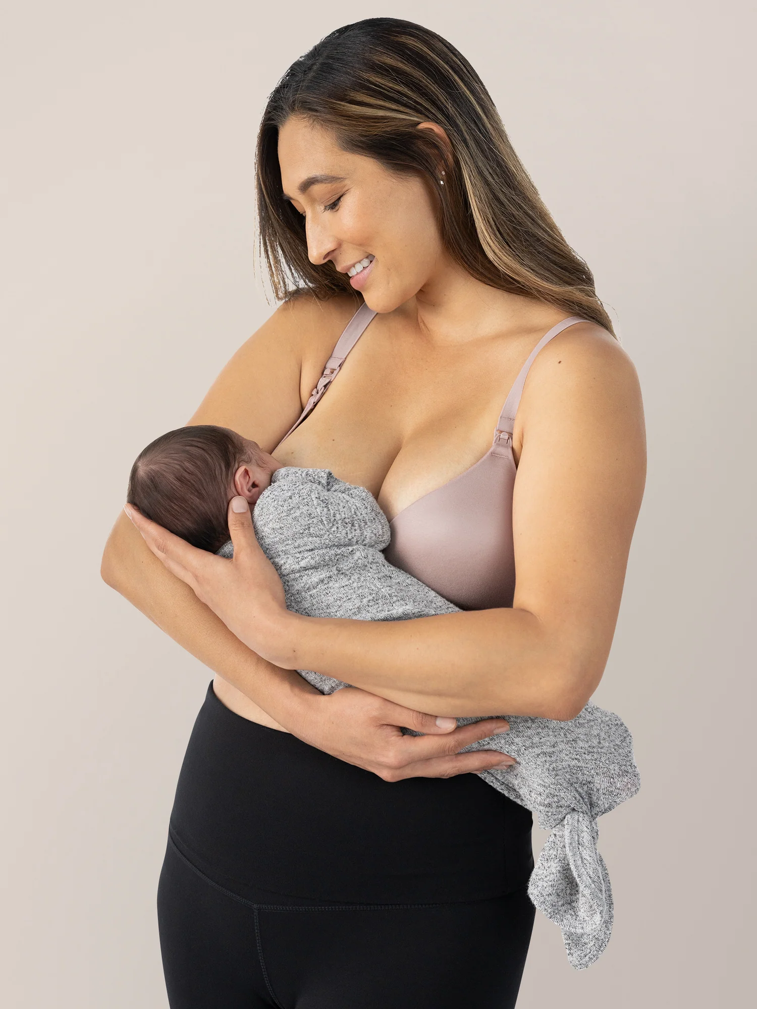 Minimalist Hands-Free Pumping & Nursing Bra | Lilac Stone - Image 4