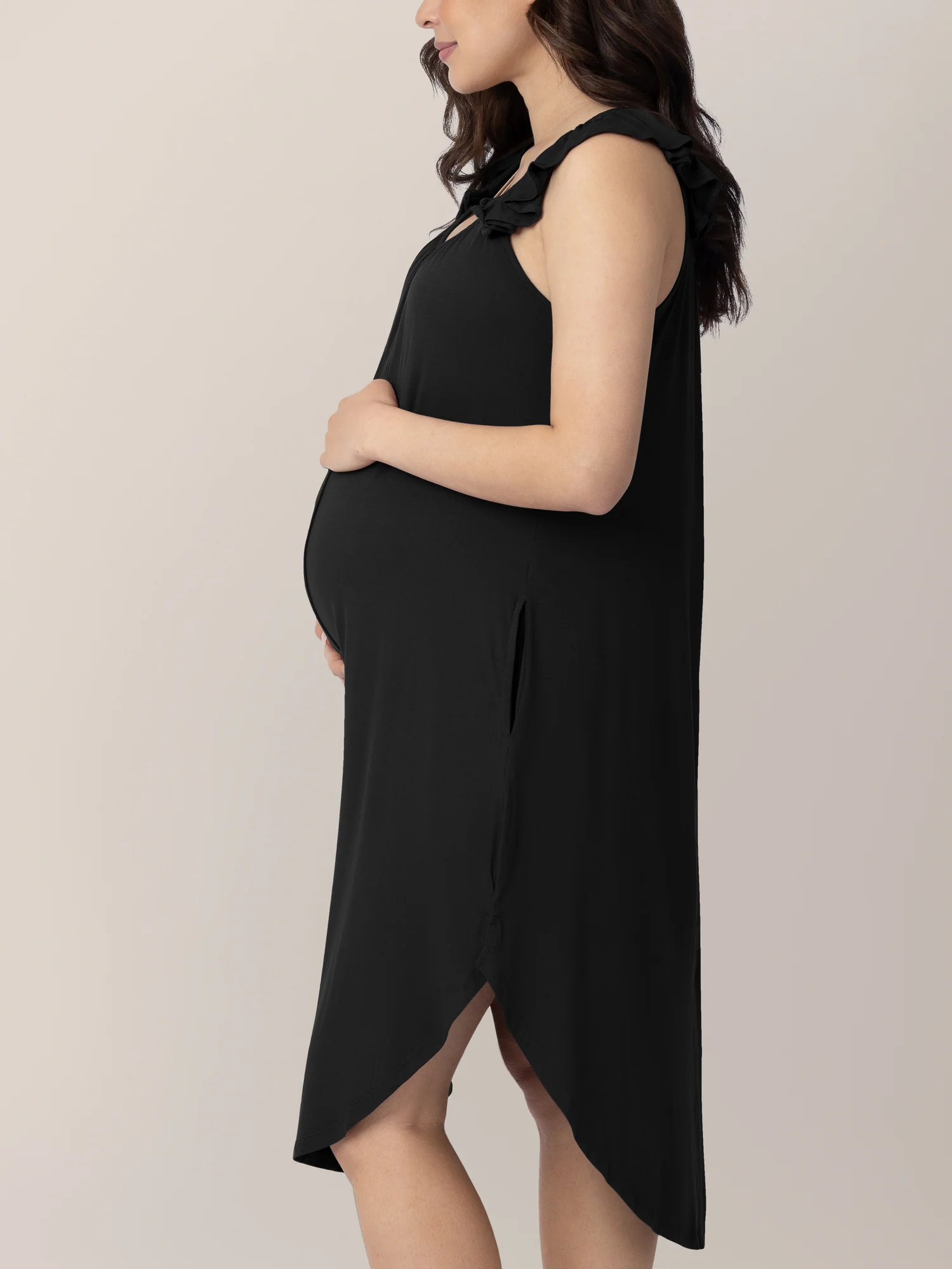 Ruffle Strap Labor & Delivery Gown | Black - Image 4